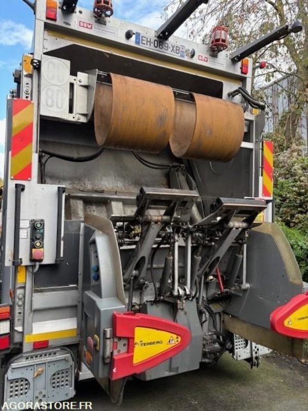 BOM 26 Tonnes GNV - RENAULT D-WIDE - 2016 - - Caminhão de lixo: foto 2 BOM 26 Tonnes GNV - RENAULT D-WIDE - 2016 - - Caminhão de lixo: foto 2