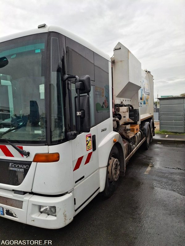 BOM Mercedes Econic 256043 kms 2013 - CW-017-YS - Caminhão de lixo: foto 5 BOM Mercedes Econic 256043 kms 2013 - CW-017-YS - Caminhão de lixo: foto 5
