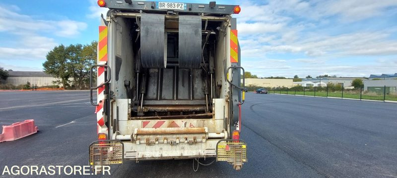 BOM RENAULT PREMIUM - 308342km - 2011 - Caminhão de lixo: foto 2 BOM RENAULT PREMIUM - 308342km - 2011 - Caminhão de lixo: foto 2