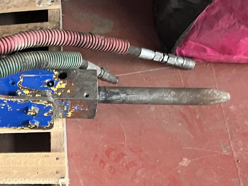 BRH brise roche hydraulique ARDEN AB0082DA - Année 2021 - Pour pelle de 1 à 3T - Equipamento de construção: foto 4 BRH brise roche hydraulique ARDEN AB0082DA - Année 2021 - Pour pelle de 1 à 3T - Equipamento de construção: foto 4