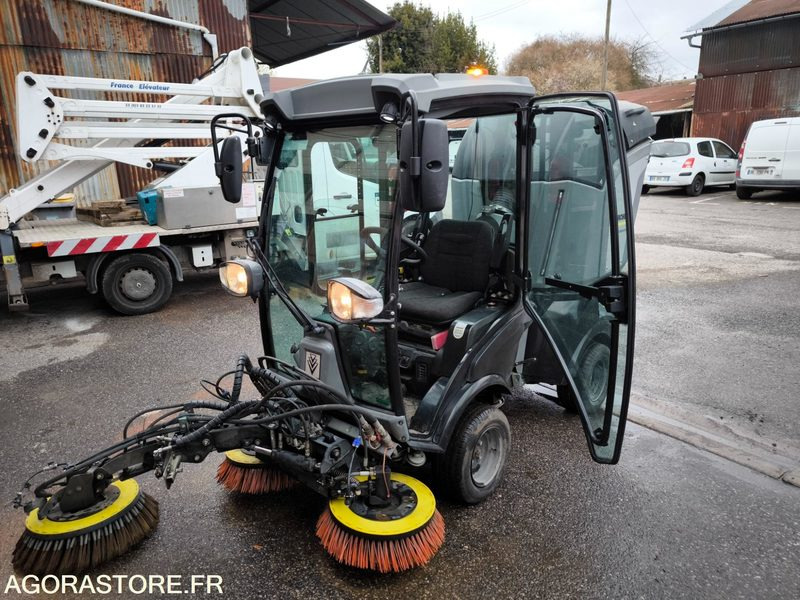 Balayeuse KARCHER MIC 34C 558 heures 2019 - Varredora urbana: foto 1 Balayeuse KARCHER MIC 34C 558 heures 2019 - Varredora urbana: foto 1