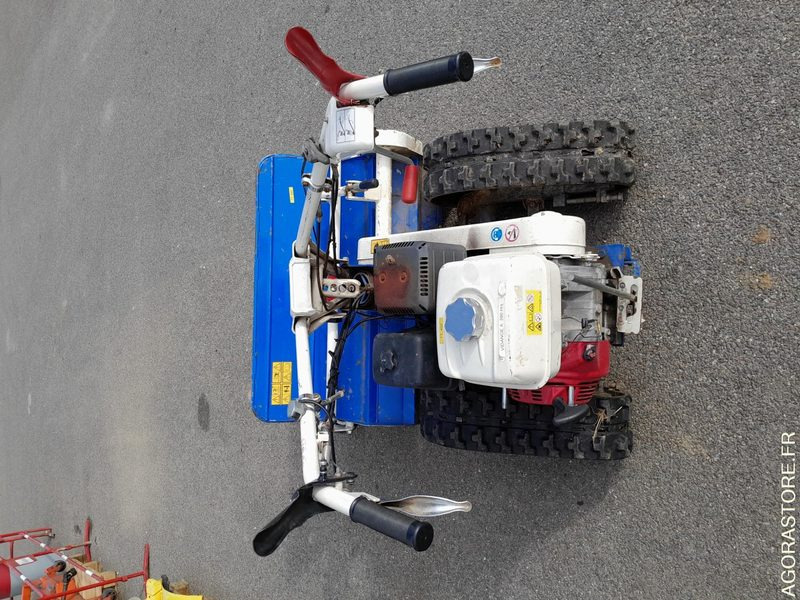 Broyeur fléaux à chenilles ISEKI HRCE80 (TT402) - Equipamentos para jardinagem: foto 4 Broyeur fléaux à chenilles ISEKI HRCE80 (TT402) - Equipamentos para jardinagem: foto 4