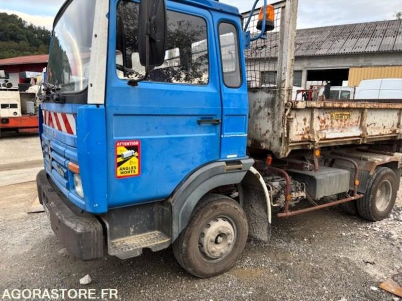 CAMION BENNE (TRI-BENNE) RENAULT S120 MIDLINER 1991 221000 KM - Camião basculante: foto 2 CAMION BENNE (TRI-BENNE) RENAULT S120 MIDLINER 1991 221000 KM - Camião basculante: foto 2