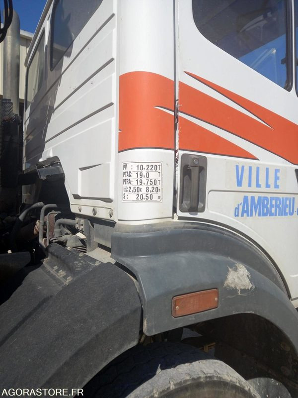 CAMION MERCEDES - Camião basculante: foto 3 CAMION MERCEDES - Camião basculante: foto 3