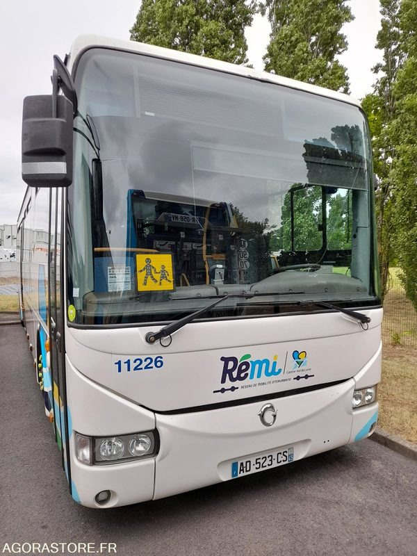 CAR-IRISBUS-RECREO-2009-647 206 KM-AD523CS (11226) - Autocarro escolar: foto 1 CAR-IRISBUS-RECREO-2009-647 206 KM-AD523CS (11226) - Autocarro escolar: foto 1