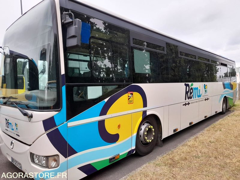 CAR-IRISBUS-RECREO-2009-647 206 KM-AD523CS (11226) - Autocarro escolar: foto 2 CAR-IRISBUS-RECREO-2009-647 206 KM-AD523CS (11226) - Autocarro escolar: foto 2