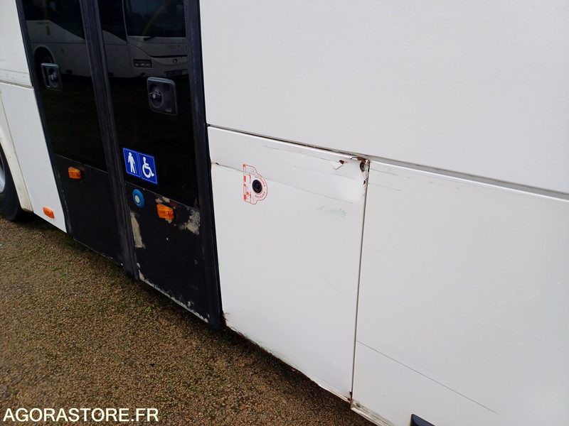 CAR IRISBUS RECREO - N°16813 - MEC2010 - 522000km/ AT-416-NP - Autocarro escolar: foto 3 CAR IRISBUS RECREO - N°16813 - MEC2010 - 522000km/ AT-416-NP - Autocarro escolar: foto 3