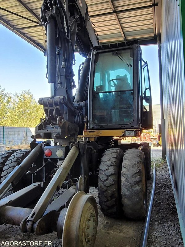 CHARGEUSE - MECALAC - 714 MWRR - 2008 / 7007 HEURES - Escavadeira de rodas: foto 2 CHARGEUSE - MECALAC - 714 MWRR - 2008 / 7007 HEURES - Escavadeira de rodas: foto 2