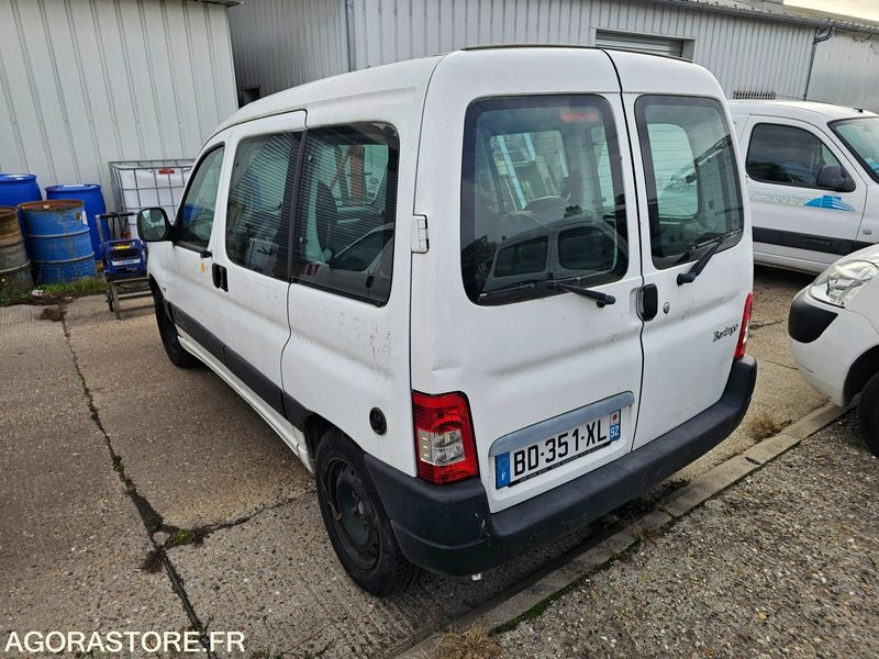 CITROEN BERLINGO - 2010 - 93849KM - BD351XL - Automóvel: foto 4 CITROEN BERLINGO - 2010 - 93849KM - BD351XL - Automóvel: foto 4