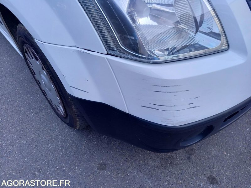 Automóvel CITROËN C2: foto 7