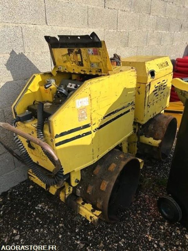 COMPACTEUR DE TRANCHEE WACKER RT - 1274 HEURES - Rolo: foto 1 COMPACTEUR DE TRANCHEE WACKER RT - 1274 HEURES - Rolo: foto 1