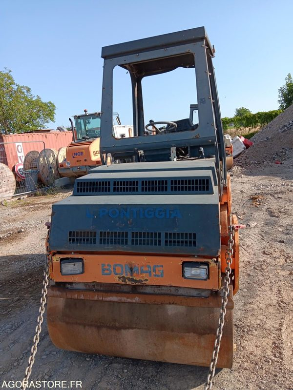 COMPACTEUR TANDEM BOMAG BW135AD -- 1998 -- 5955 HEURES - Rolo: foto 2 COMPACTEUR TANDEM BOMAG BW135AD -- 1998 -- 5955 HEURES - Rolo: foto 2