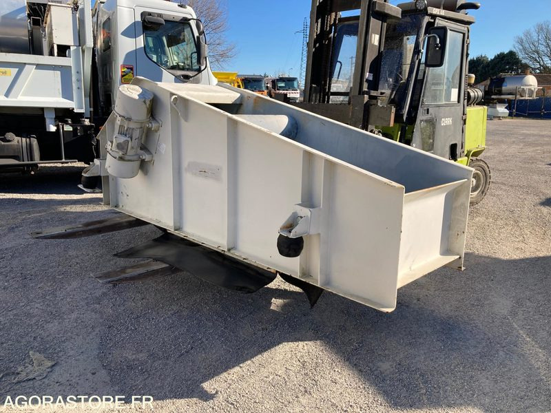 CRIBLE VIBRANT - SCALPEUR - JOEST - NEUF - Peneira vibratória: foto 2 CRIBLE VIBRANT - SCALPEUR - JOEST - NEUF - Peneira vibratória: foto 2