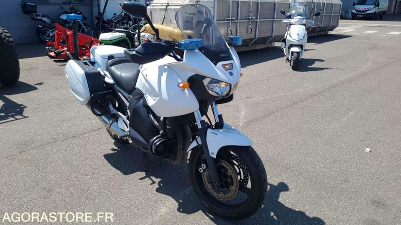 CV 632 MQ - YAMAHA TDM 900 - 2013 - 78214KM - Motocicleta: foto 3 CV 632 MQ - YAMAHA TDM 900 - 2013 - 78214KM - Motocicleta: foto 3