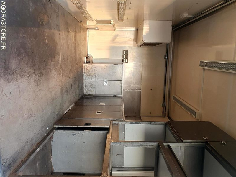 CAMION PORTEUR RENAULT ATELIER ET BASE DE VIE - Camião: foto 4 CAMION PORTEUR RENAULT ATELIER ET BASE DE VIE - Camião: foto 4