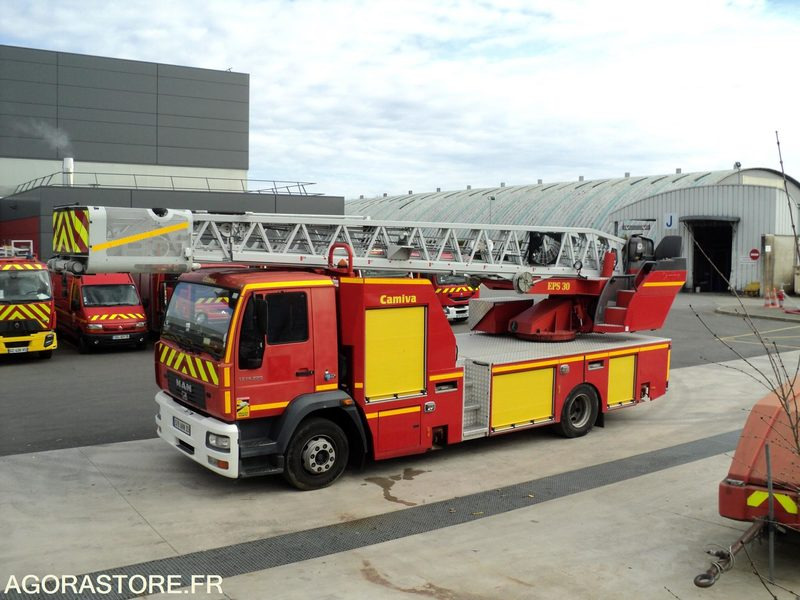 EPS MAN LE 14 220 n ° 579AHW 35 CAMIVA 30 M - Camião: foto 2 EPS MAN LE 14 220 n ° 579AHW 35 CAMIVA 30 M - Camião: foto 2