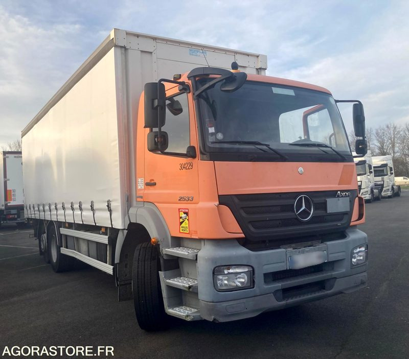 MERCEDES AXOR 2533 - 2009 - 452 922km - Camião: foto 2 MERCEDES AXOR 2533 - 2009 - 452 922km - Camião: foto 2