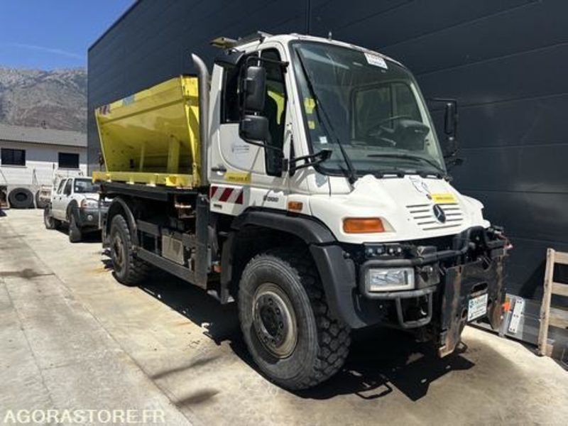 MERCEDES UNIMOG - 2012 - 75000km - CN338YL - Camião: foto 2 MERCEDES UNIMOG - 2012 - 75000km - CN338YL - Camião: foto 2