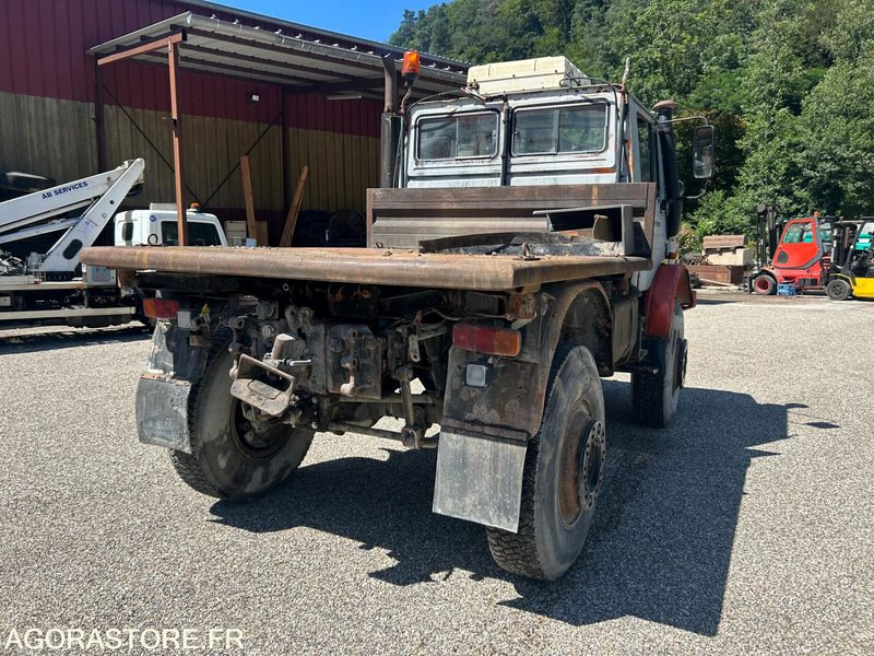 MERCEDES UNIMOG 425 -1985 - 196000km - Camião: foto 3 MERCEDES UNIMOG 425 -1985 - 196000km - Camião: foto 3