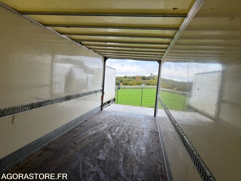 Mercedes Antos 1824 caisson hayon dhollandia 3t - 193000km-2017 - Camião: foto 5 Mercedes Antos 1824 caisson hayon dhollandia 3t - 193000km-2017 - Camião: foto 5