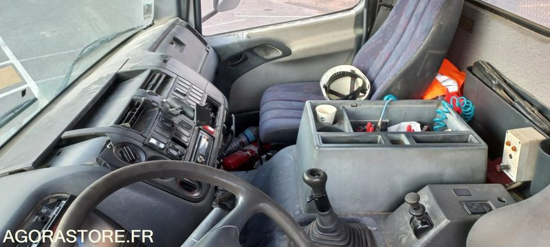 PORTEUR 19T MERCEDES MULTI 339000 km de 1999 (R30223) - Camião: foto 5 PORTEUR 19T MERCEDES MULTI 339000 km de 1999 (R30223) - Camião: foto 5