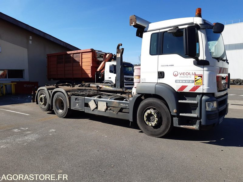 PORTEUR AMPLIROLL MAN TGS 26.400 (R51996) - BRAS GUIMA PALFINGER-2011-563 000 Km - Camião: foto 3 PORTEUR AMPLIROLL MAN TGS 26.400 (R51996) - BRAS GUIMA PALFINGER-2011-563 000 Km - Camião: foto 3
