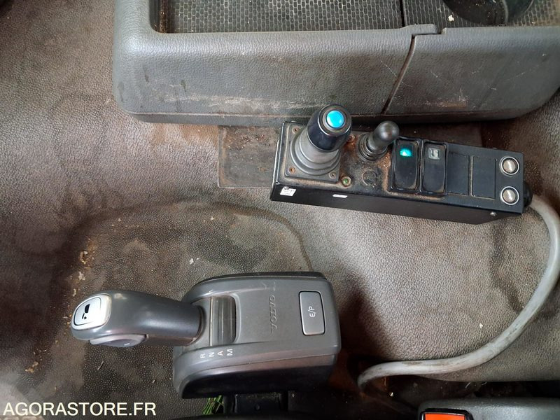 Camião R51857-PORTEUR POLYBENNE VOLVO FM 370-ANNÉE 2010-BRAS GUIMA PALFINGER-502085 KM: foto 9