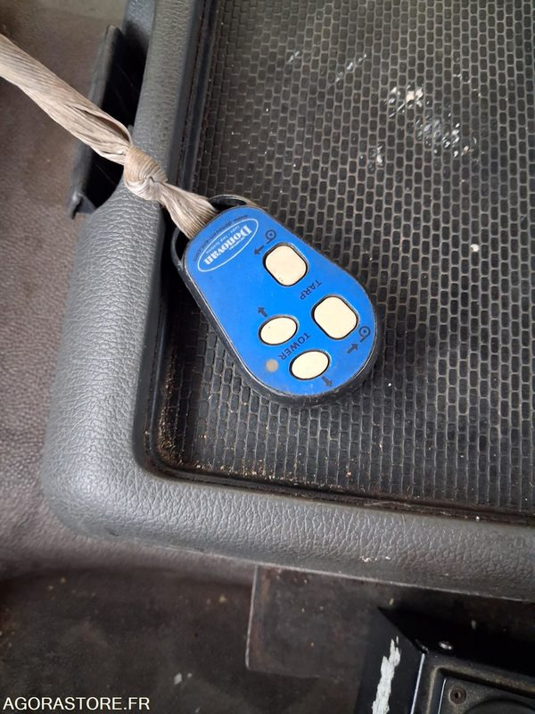 Camião R51857-PORTEUR POLYBENNE VOLVO FM 370-ANNÉE 2010-BRAS GUIMA PALFINGER-502085 KM: foto 15