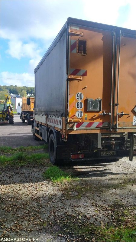 RENAULT 220 DCI - 2004 - Camião: foto 4 RENAULT 220 DCI - 2004 - Camião: foto 4