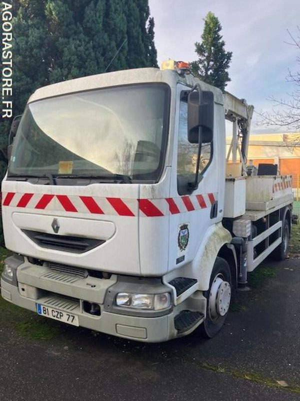 Renault Midliner (Nacelle) 2003 - 18441 kms - Camião: foto 2 Renault Midliner (Nacelle) 2003 - 18441 kms - Camião: foto 2
