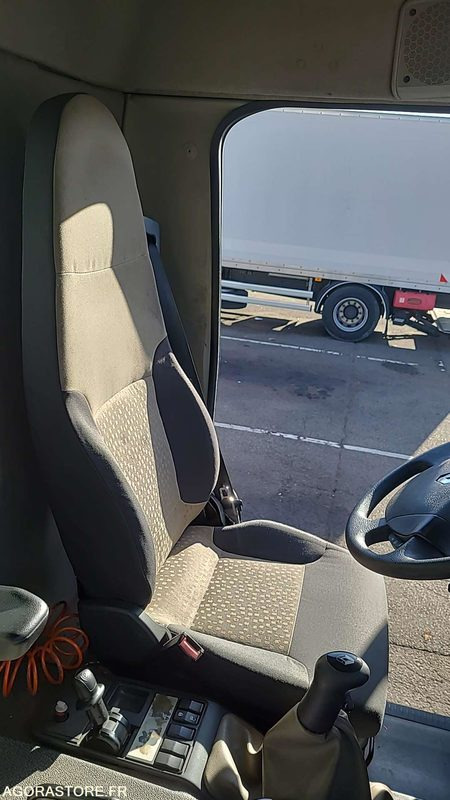 Renault Premium 380 - 2011 - 97052kms - BL645KD - Camião: foto 2 Renault Premium 380 - 2011 - 97052kms - BL645KD - Camião: foto 2