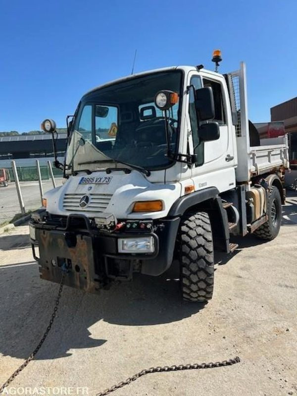 UNIMOG U300C VERSION COMMUNALE 2008 36900 KM - Camião: foto 4 UNIMOG U300C VERSION COMMUNALE 2008 36900 KM - Camião: foto 4