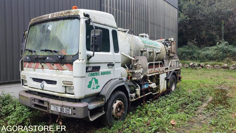 Camion Hydrocureur Renault - Caminhão limpa fossa: foto 1 Camion Hydrocureur Renault - Caminhão limpa fossa: foto 1