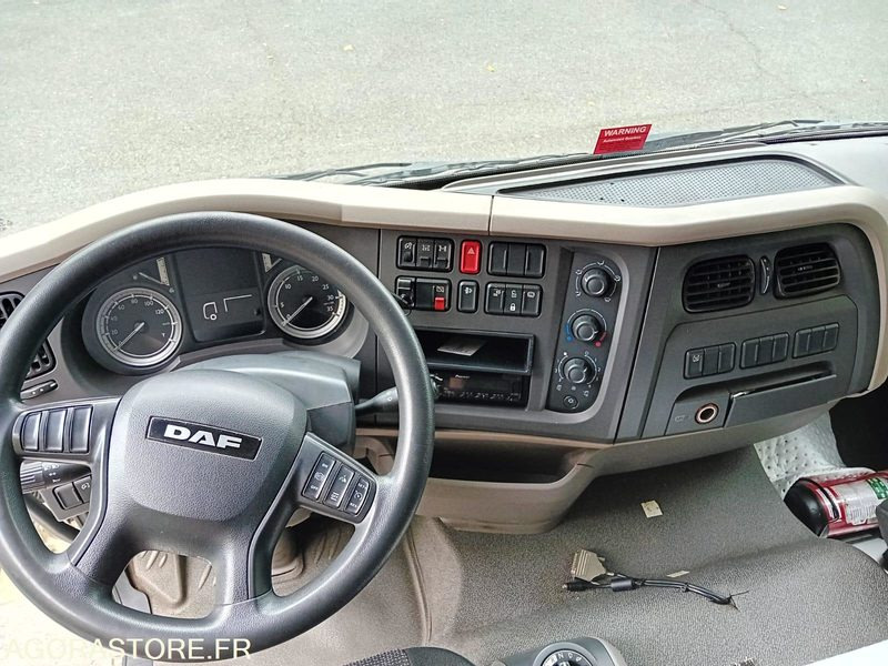 Camion citerne DAF LF310 - 2015 - 158 000km - SUV: foto 4 Camion citerne DAF LF310 - 2015 - 158 000km - SUV: foto 4