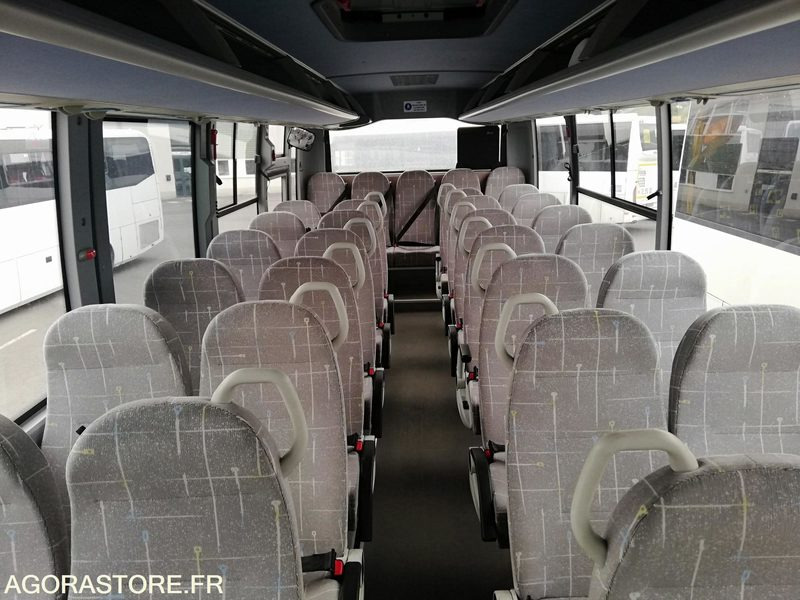 Car Isuzu Turquoise - 2017 - 110 000 km - Autocarro escolar: foto 5 Car Isuzu Turquoise - 2017 - 110 000 km - Autocarro escolar: foto 5