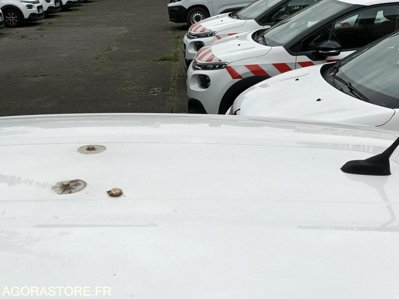 Citroën C3 110 cv - EW-809-MR - Automóvel: foto 5 Citroën C3 110 cv - EW-809-MR - Automóvel: foto 5