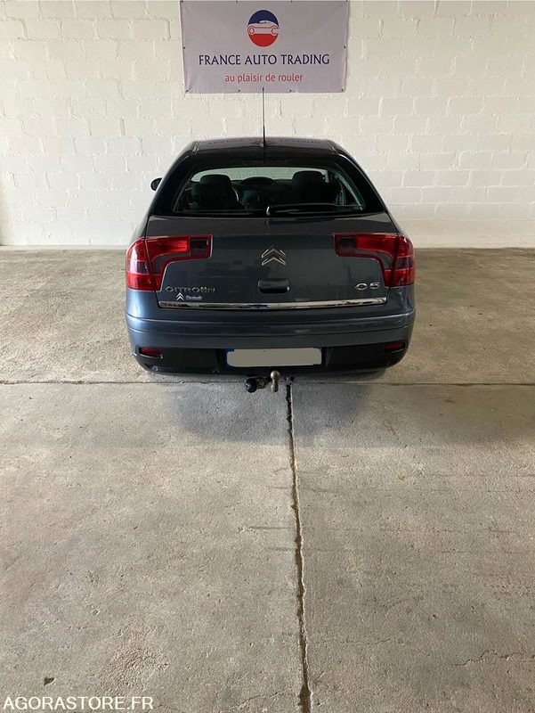 Citroën C5 1.6 HDi FAP 16V 110 cv - 2007 - Automóvel: foto 5 Citroën C5 1.6 HDi FAP 16V 110 cv - 2007 - Automóvel: foto 5