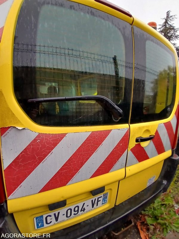 Citroën Jumpy - 2013 - 181539kms - CV094VF - Furgão compacto: foto 4 Citroën Jumpy - 2013 - 181539kms - CV094VF - Furgão compacto: foto 4