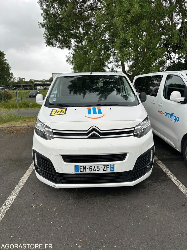 EM-645-ZF - Roulant - VP - 9 Places - Jumpy SPACE TOURER - 210 716 Kms - Minibus, Furgão de passageiros: foto 4 EM-645-ZF - Roulant - VP - 9 Places - Jumpy SPACE TOURER - 210 716 Kms - Minibus, Furgão de passageiros: foto 4
