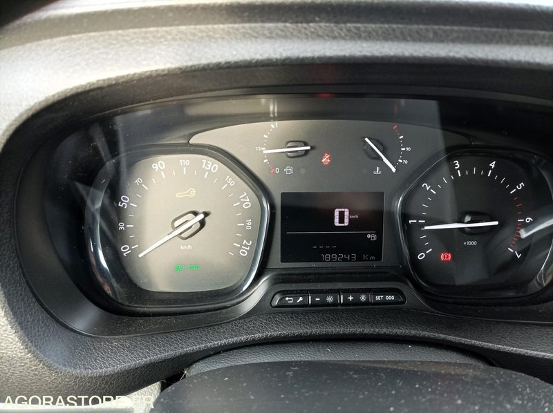 Minibus, Furgão de passageiros EY-346-BY - Roulant - CITROEN JUMPY SPACE TOURER - VP - 189 243 Kms "CG PERDUE": foto 8 Minibus, Furgão de passageiros EY-346-BY - Roulant - CITROEN JUMPY SPACE TOURER - VP - 189 243 Kms "CG PERDUE": foto 8