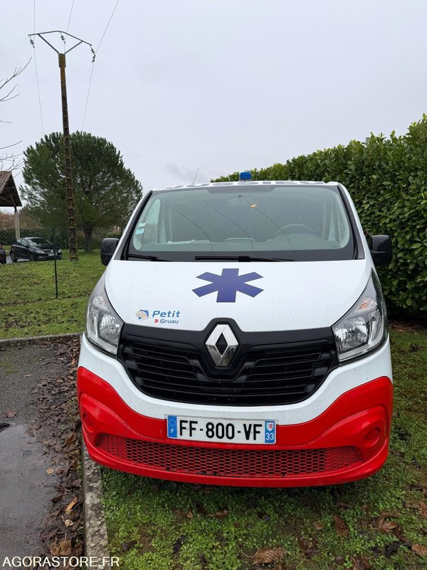FF-800-VF - Roulant - RENAULT TRAFIC - VASP - CG KS - 337 746 Kms - Ambulância: foto 2 FF-800-VF - Roulant - RENAULT TRAFIC - VASP - CG KS - 337 746 Kms - Ambulância: foto 2