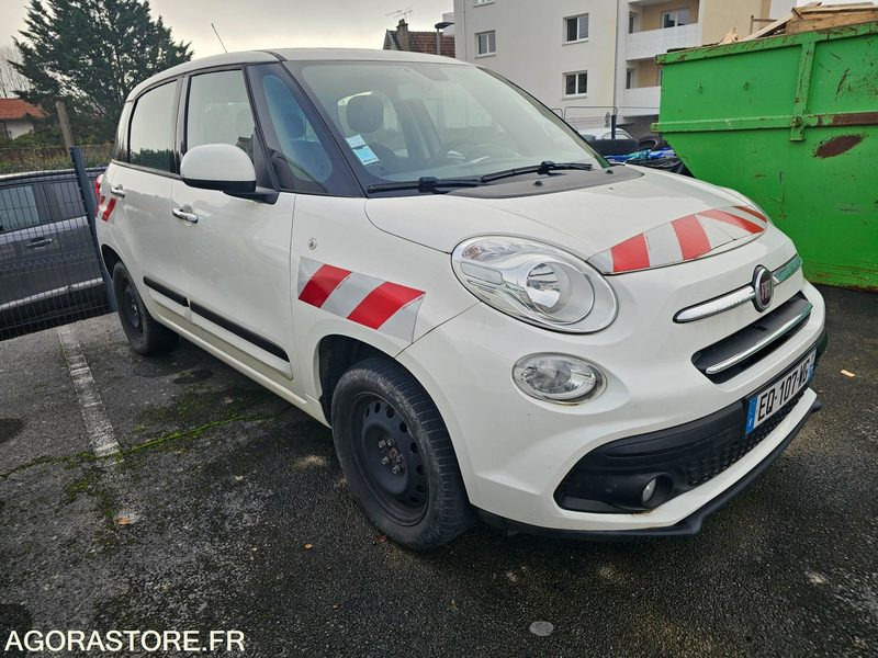 FIAT 500L - 2017 - 61263km - EQ107WG - Automóvel: foto 2 FIAT 500L - 2017 - 61263km - EQ107WG - Automóvel: foto 2