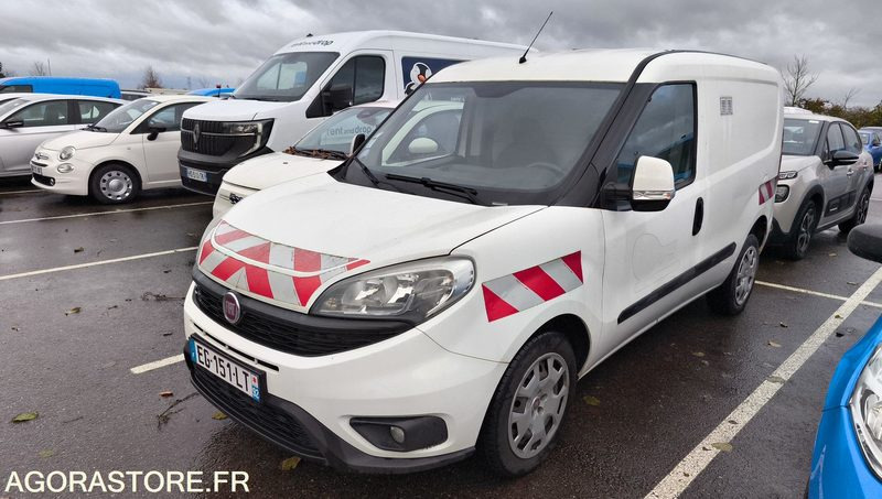 FIAT DOBLO - 02/11/2016 - 66549kms - EG151LT - Furgão compacto: foto 1 FIAT DOBLO - 02/11/2016 - 66549kms - EG151LT - Furgão compacto: foto 1
