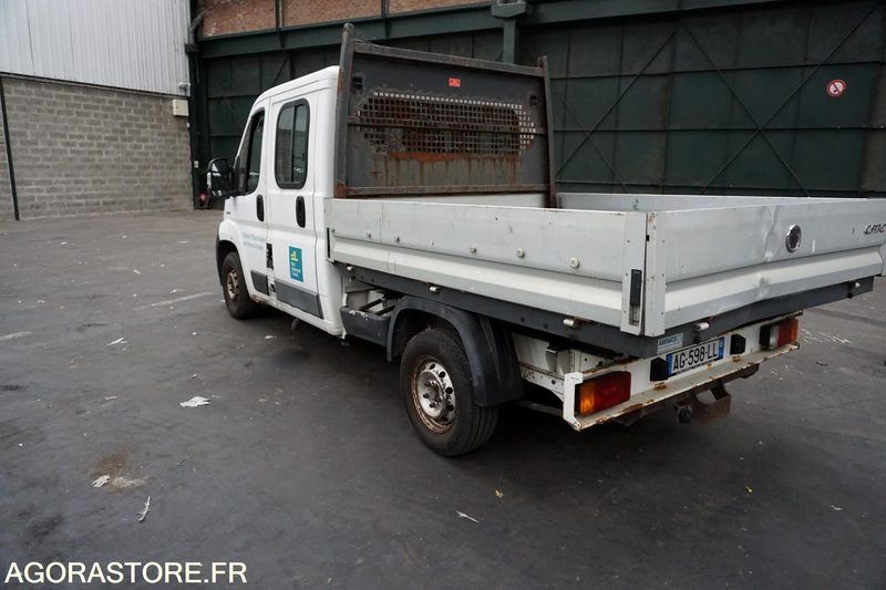 FIAT DUCATO PLATEAU DOUBLE CABINE - Carrinha basculante: foto 3 FIAT DUCATO PLATEAU DOUBLE CABINE - Carrinha basculante: foto 3