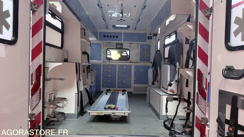 FJ-680-ZF - Non Roulant - PEUGEOT BOXER - SMUR - L3H2 4T - CG KS - 180 000 Kms - Furgão: foto 5 FJ-680-ZF - Non Roulant - PEUGEOT BOXER - SMUR - L3H2 4T - CG KS - 180 000 Kms - Furgão: foto 5