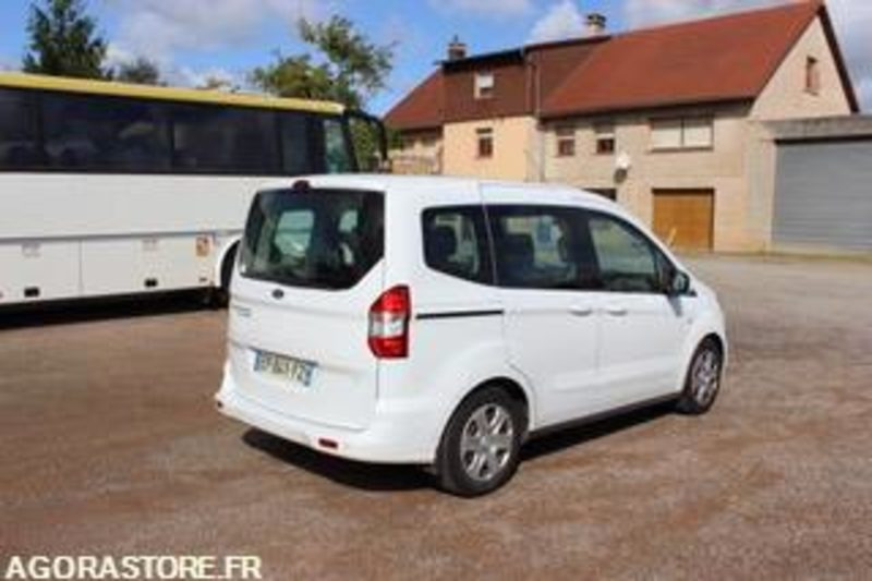FORD TOURNEO - 2017 - 189 014 KMS - EP841FZ - Furgão compacto: foto 3 FORD TOURNEO - 2017 - 189 014 KMS - EP841FZ - Furgão compacto: foto 3