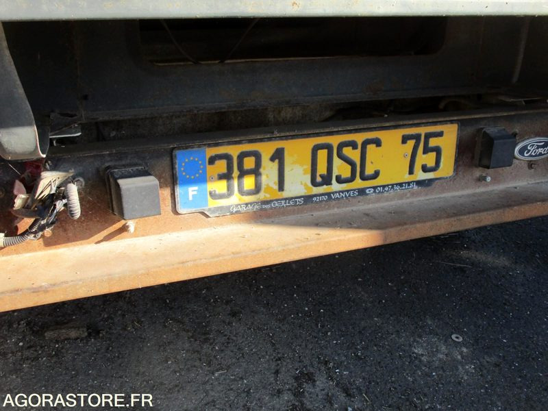 FORD TRANSIT PLATEAU BENNE / 275600 KMS / 2006 / 381 QSC 75 - Carrinha basculante: foto 5 FORD TRANSIT PLATEAU BENNE / 275600 KMS / 2006 / 381 QSC 75 - Carrinha basculante: foto 5