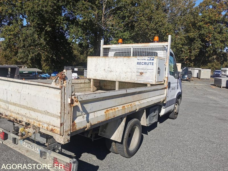 FOURGON BENNE - IVECO - DAILY 35C13 - 2011 / 264350 KM - BJ028EC - Carrinha basculante: foto 5 FOURGON BENNE - IVECO - DAILY 35C13 - 2011 / 264350 KM - BJ028EC - Carrinha basculante: foto 5