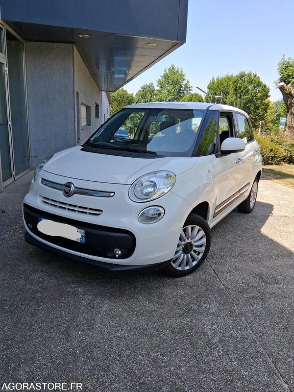 Fiat 500 L DIESEL POPSTAR 1.3 Multijet - Automóvel: foto 1 Fiat 500 L DIESEL POPSTAR 1.3 Multijet - Automóvel: foto 1