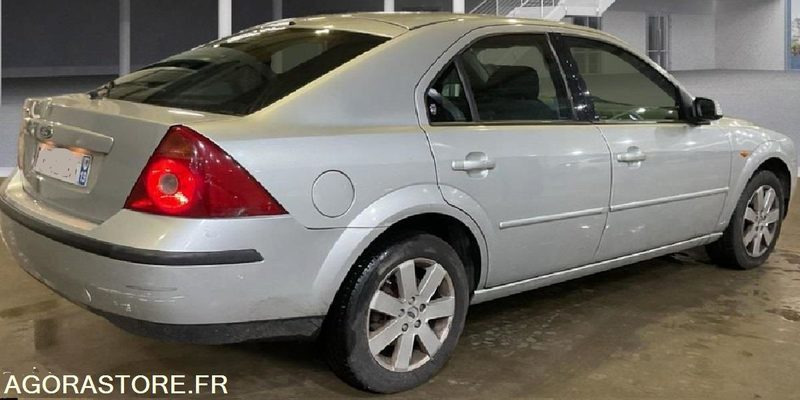 Ford Mondeo 1.8I - 125 GHIA .CT-OK passé et accepté pour 2 ans - Automóvel: foto 2 Ford Mondeo 1.8I - 125 GHIA .CT-OK passé et accepté pour 2 ans - Automóvel: foto 2